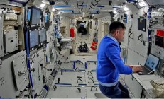 工作日志再次更新 近距离观看神十八乘组工作Vlog